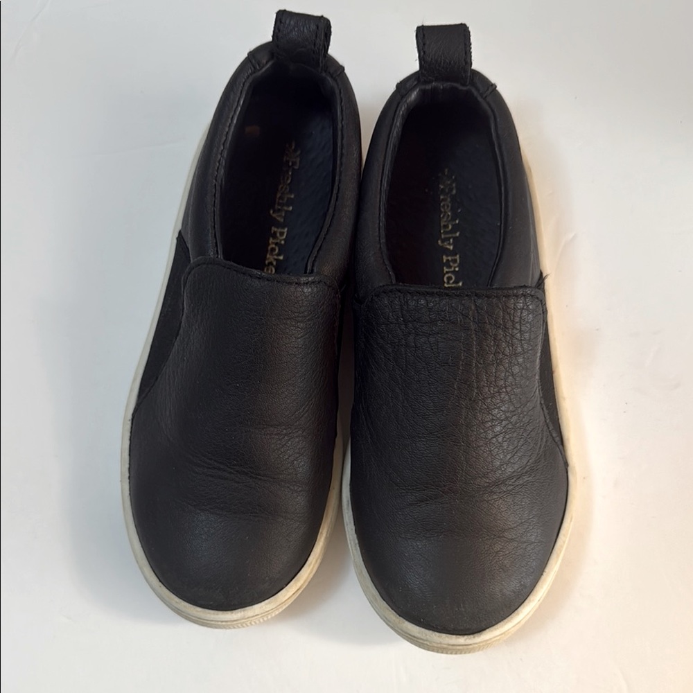 Freshly Picked Black Sneakers Slip-On Style